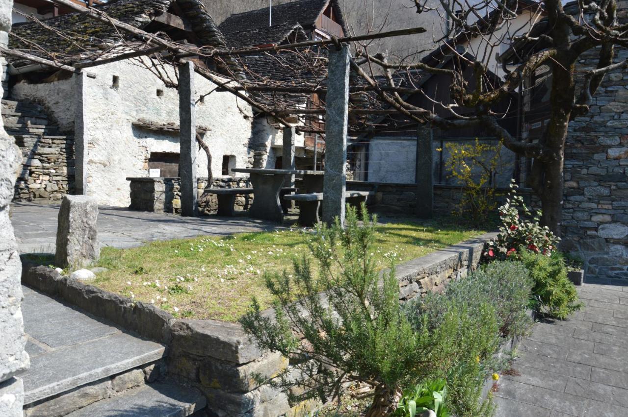 Rustico Pult Holiday home Someo
